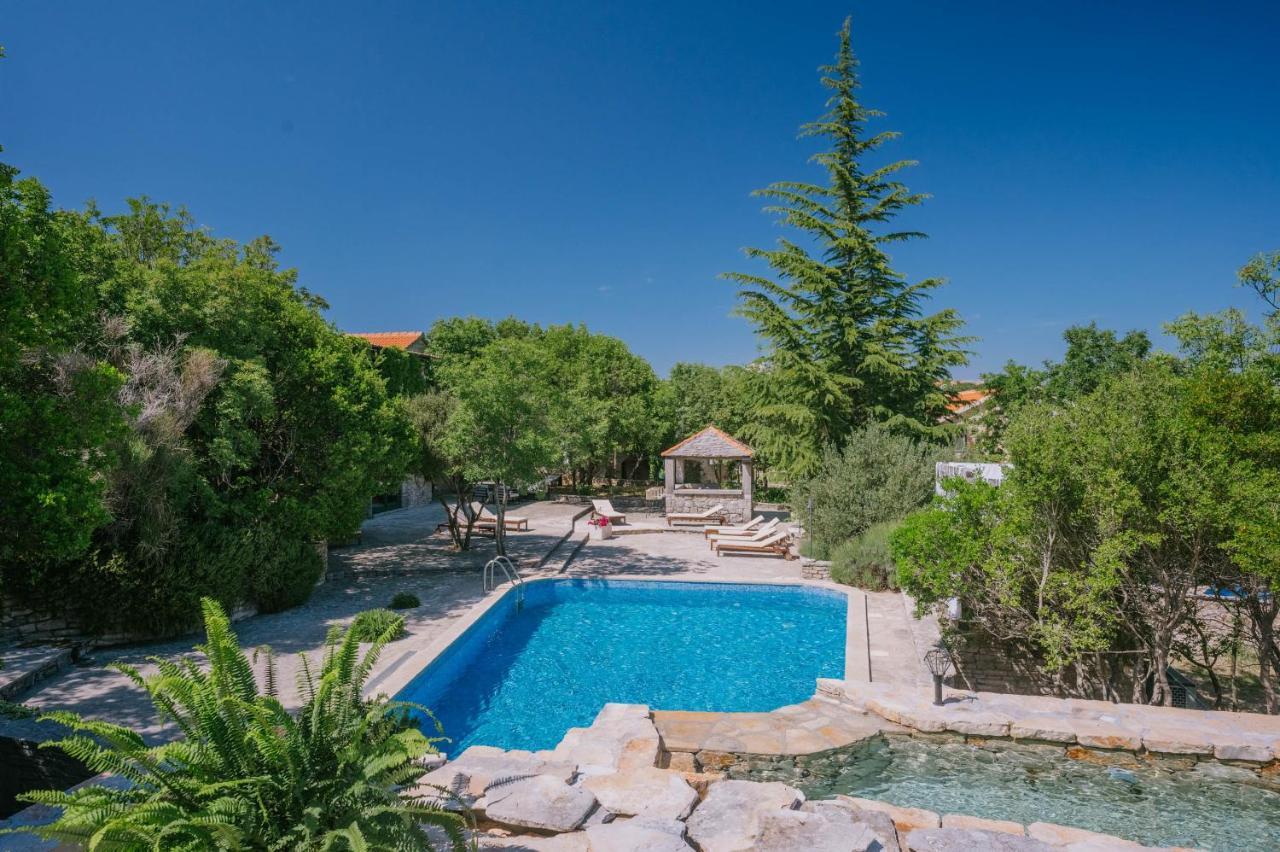 Nono Ban Hotel & Villa Gornji Humac Exterior photo