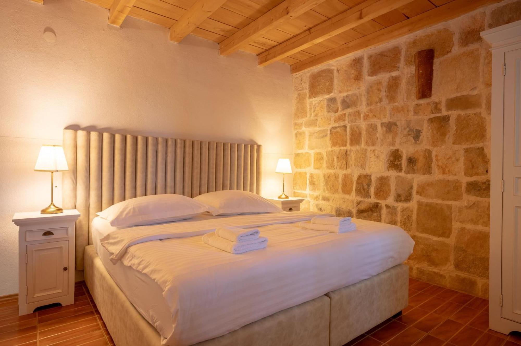 Nono Ban Hotel & Villa Gornji Humac Exterior photo